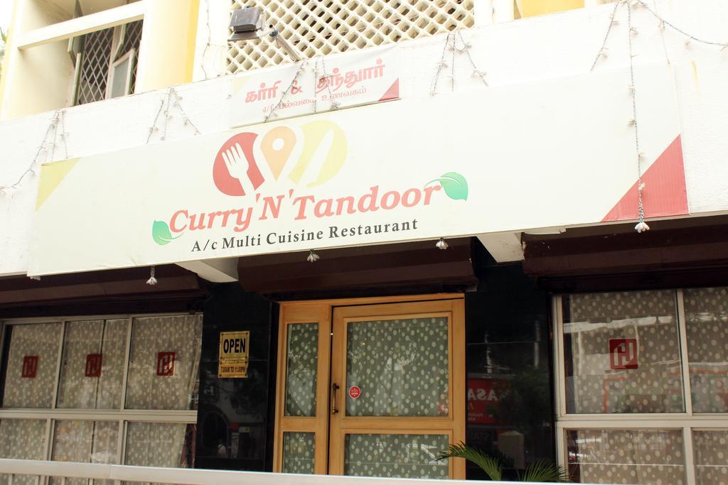 Hotel Pandian Chennai Bagian luar foto