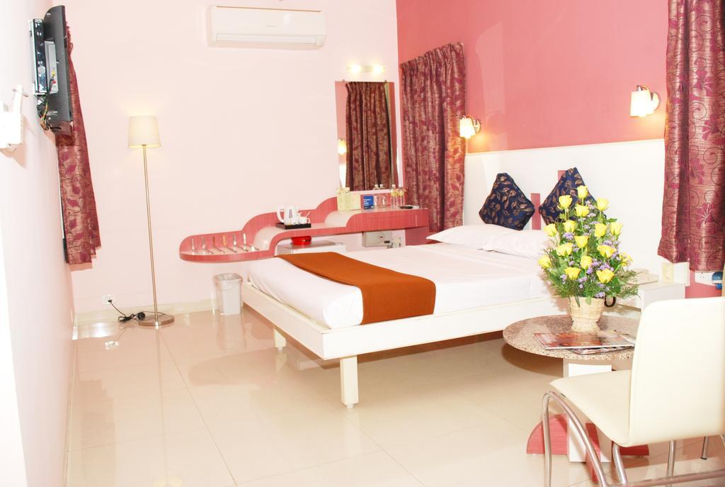 Hotel Pandian Chennai Ruang foto