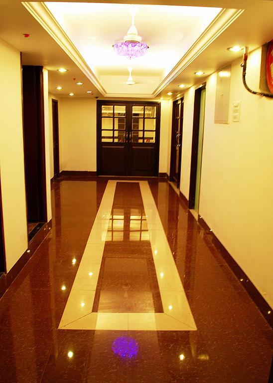 Hotel Pandian Chennai Bagian luar foto